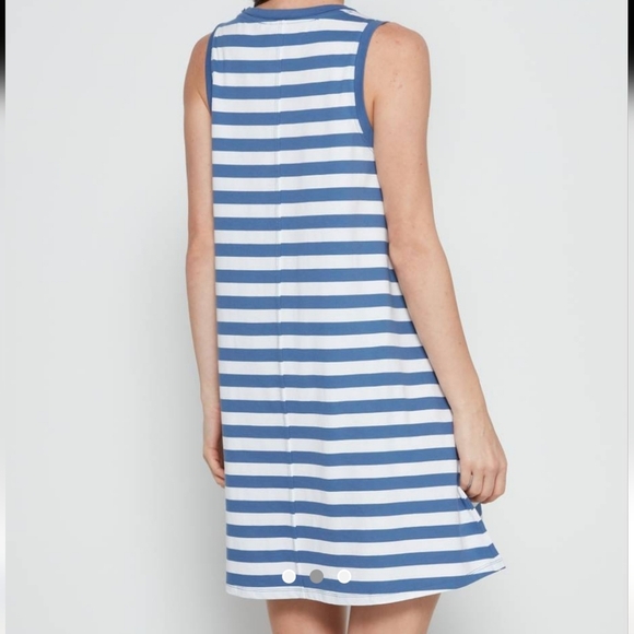 Gap sleeveless swing dress - Picture 2 of 16